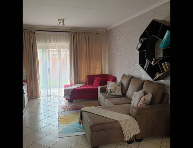 2 BEDROOM SECTIONAL TITLE FOR SALE IN MONAVONI
